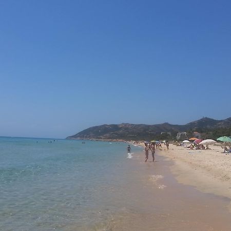 Villa Eden Home Holiday Santa Margherita di Pula Exteriör bild